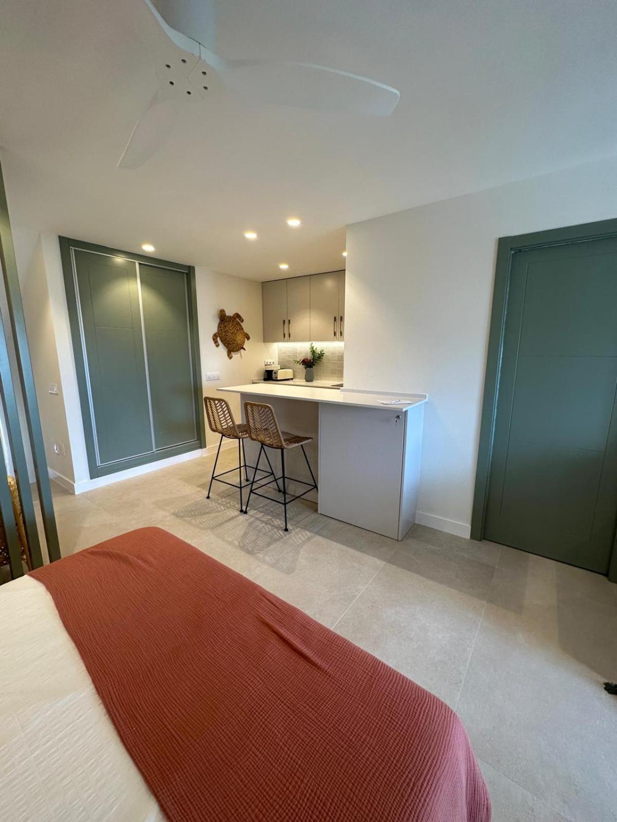 Espectacular Estudio En Puerto Cabopino Recien Reformado * Marbella